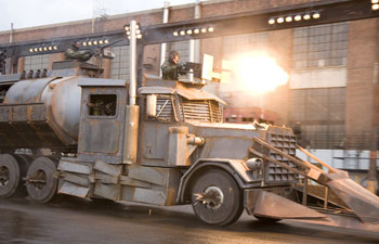 Illustration for article titled New Clips From BSG And Hancock, Plus A New Hulk Review